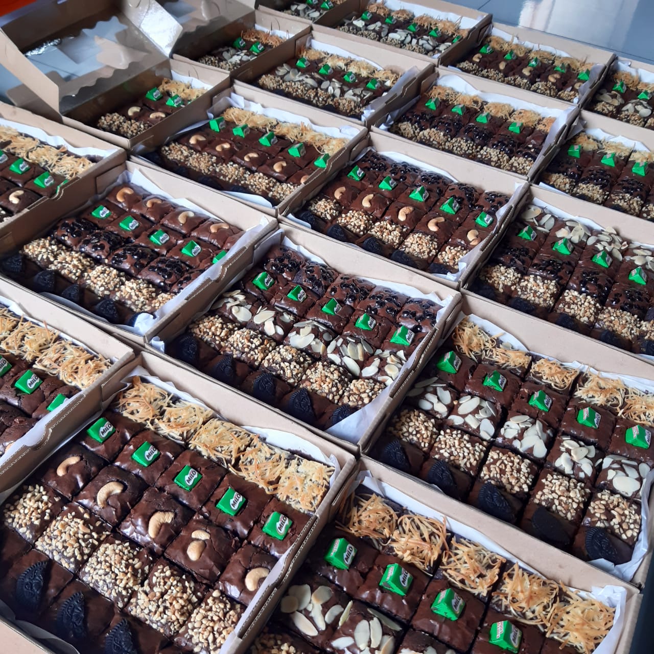 BROWNIES SEKAT ANYER 2023-08-21 at 18.52.21 (1)